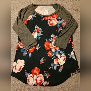Maurices Medium Shirt 3/4 Baseball Sleeve Floral New NWT